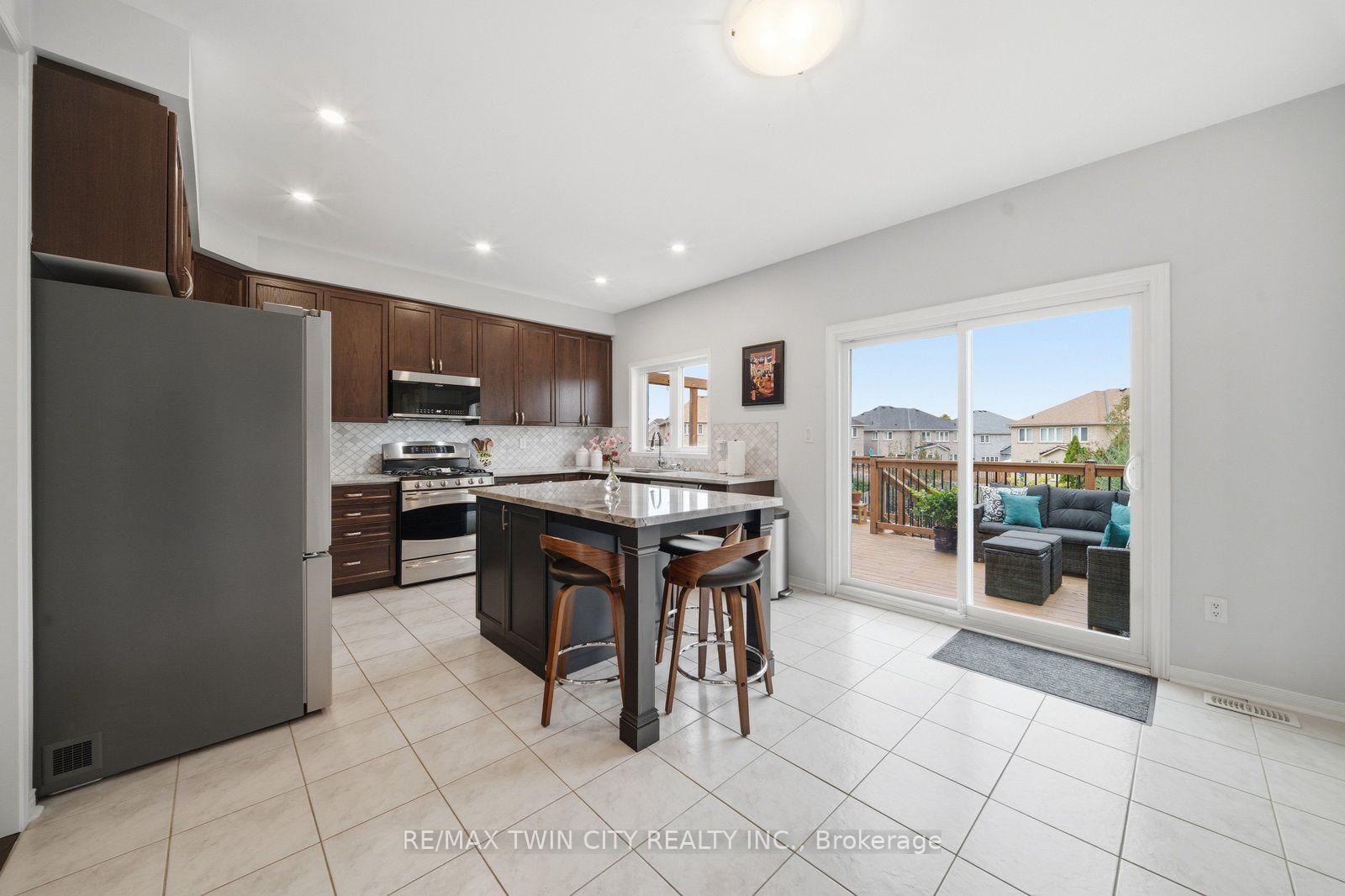 Photo 7 of 42 Stephenson Road, Brantford, Echo Place — HOMEH