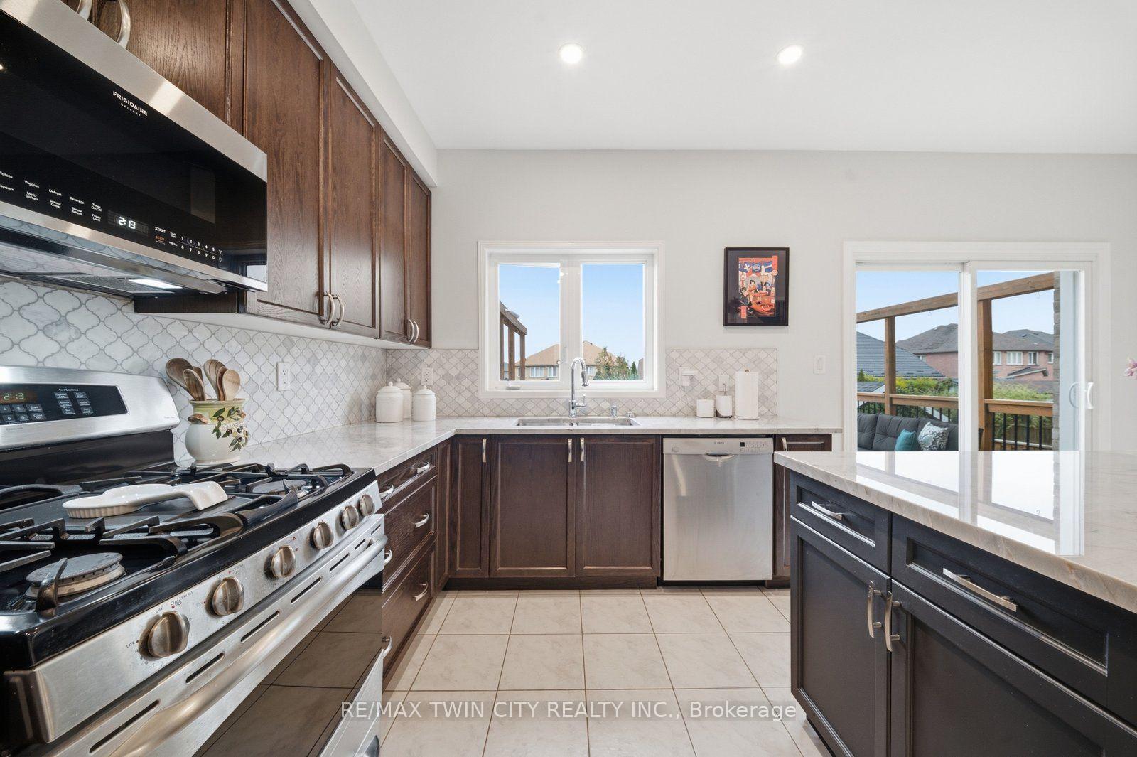 Photo 9 of 42 Stephenson Road, Brantford, Echo Place — HOMEH