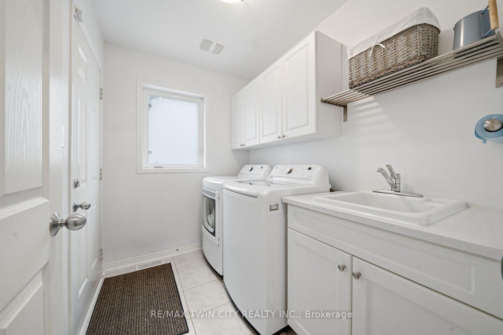 Photo 16 of 42 Stephenson Road, Brantford, Echo Place — HOMEH