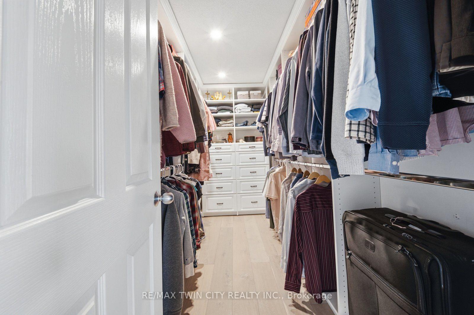 Photo 23 of 42 Stephenson Road, Brantford, Echo Place — HOMEH