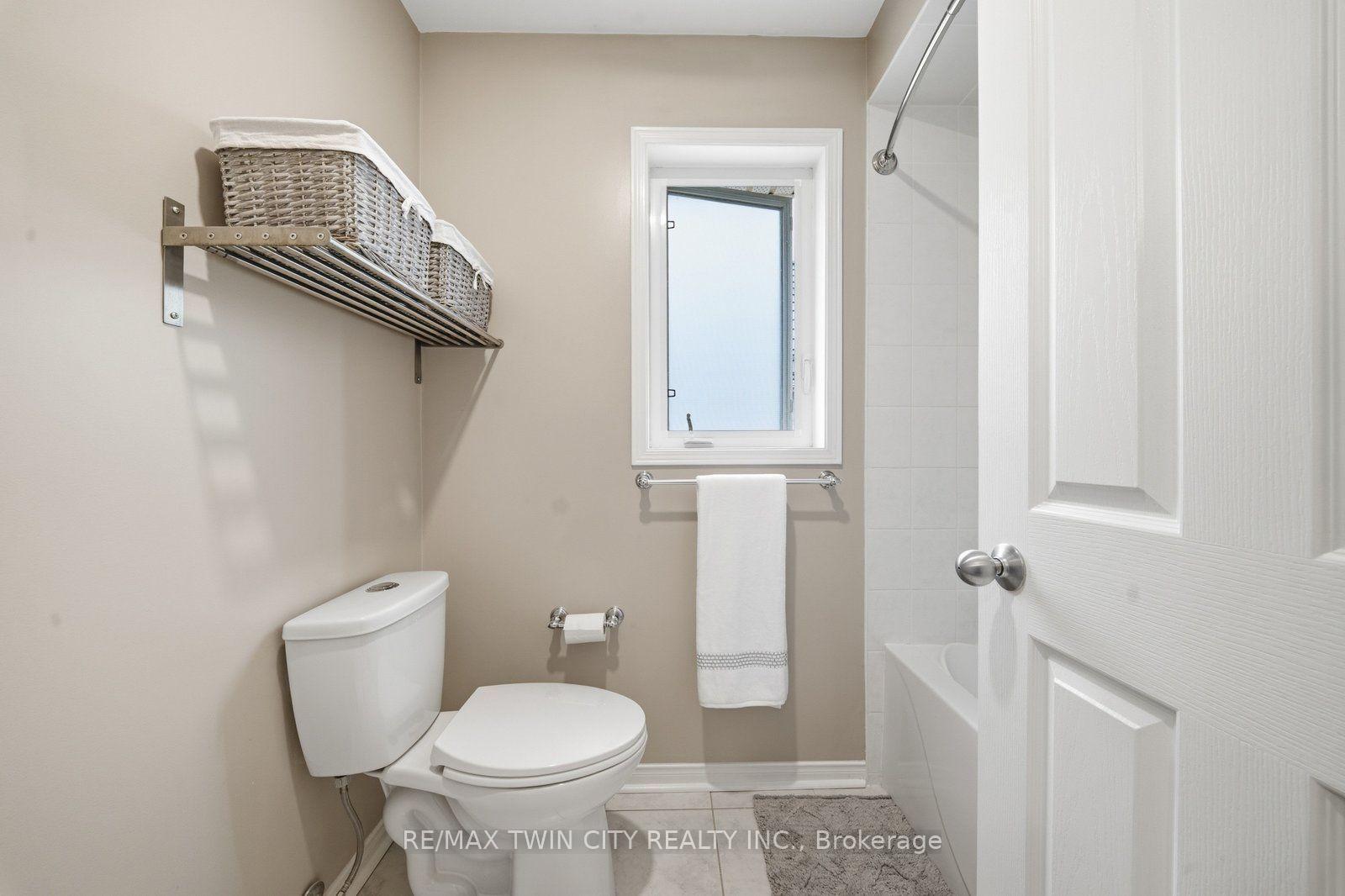 Photo 28 of 42 Stephenson Road, Brantford, Echo Place — HOMEH