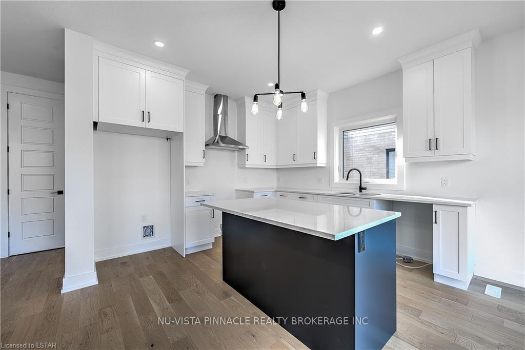 Photo 10 of 2340 Darwin Crescent, London, South V — HOMEH