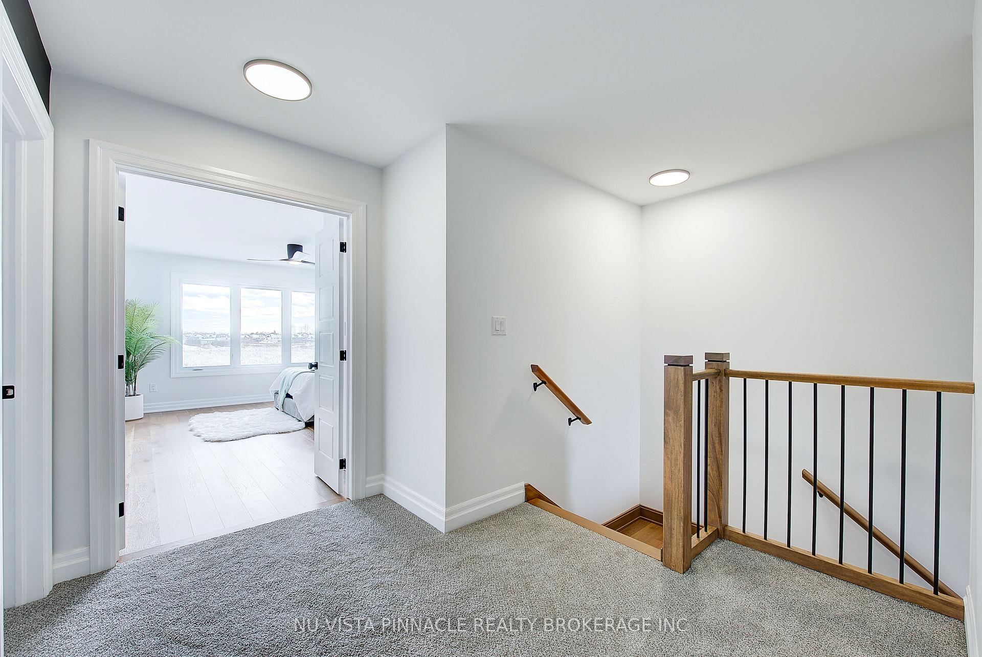 Photo 16 of 2340 Darwin Crescent, London, South V — HOMEH