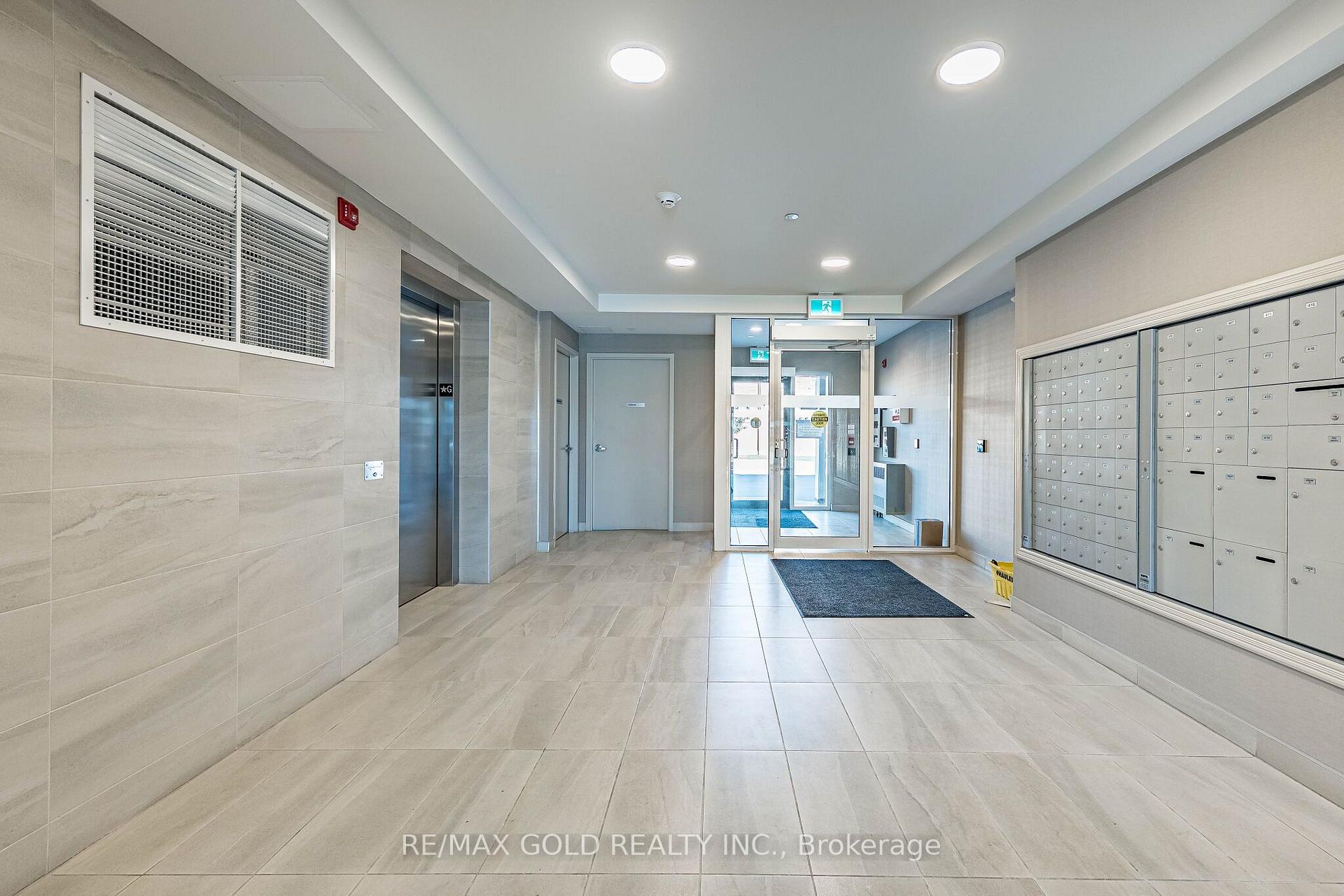 Photo 4 of Unit 314, 62 Sky Harbour Drive, Brampton, Bram West — HOMEH