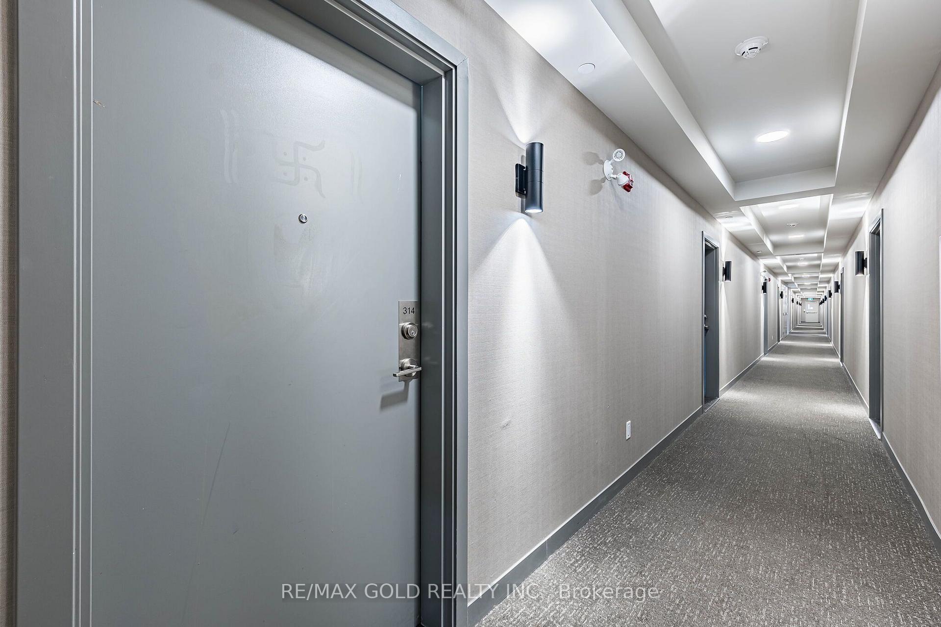 Photo 6 of Unit 314, 62 Sky Harbour Drive, Brampton, Bram West — HOMEH