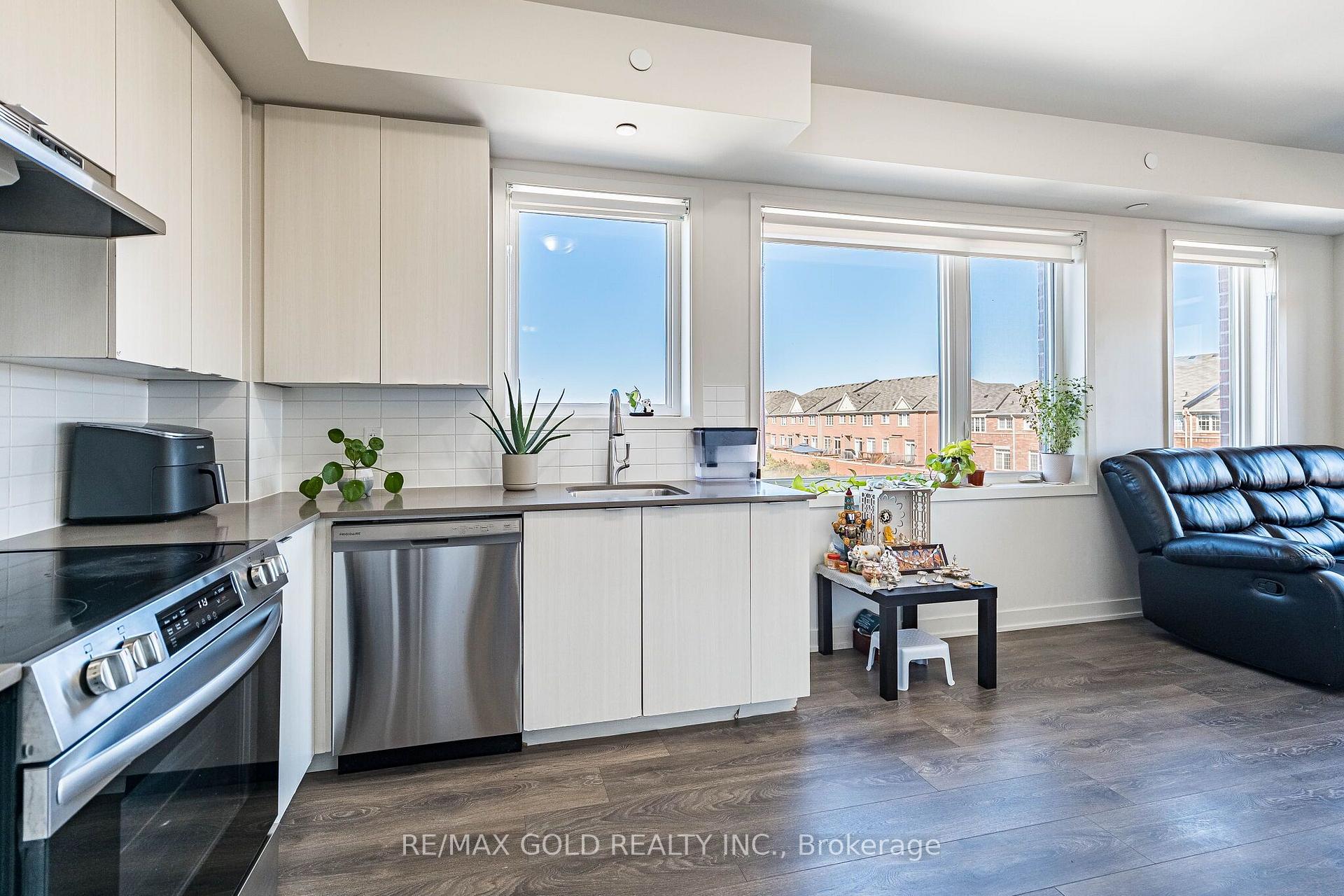 Photo 15 of Unit 314, 62 Sky Harbour Drive, Brampton, Bram West — HOMEH