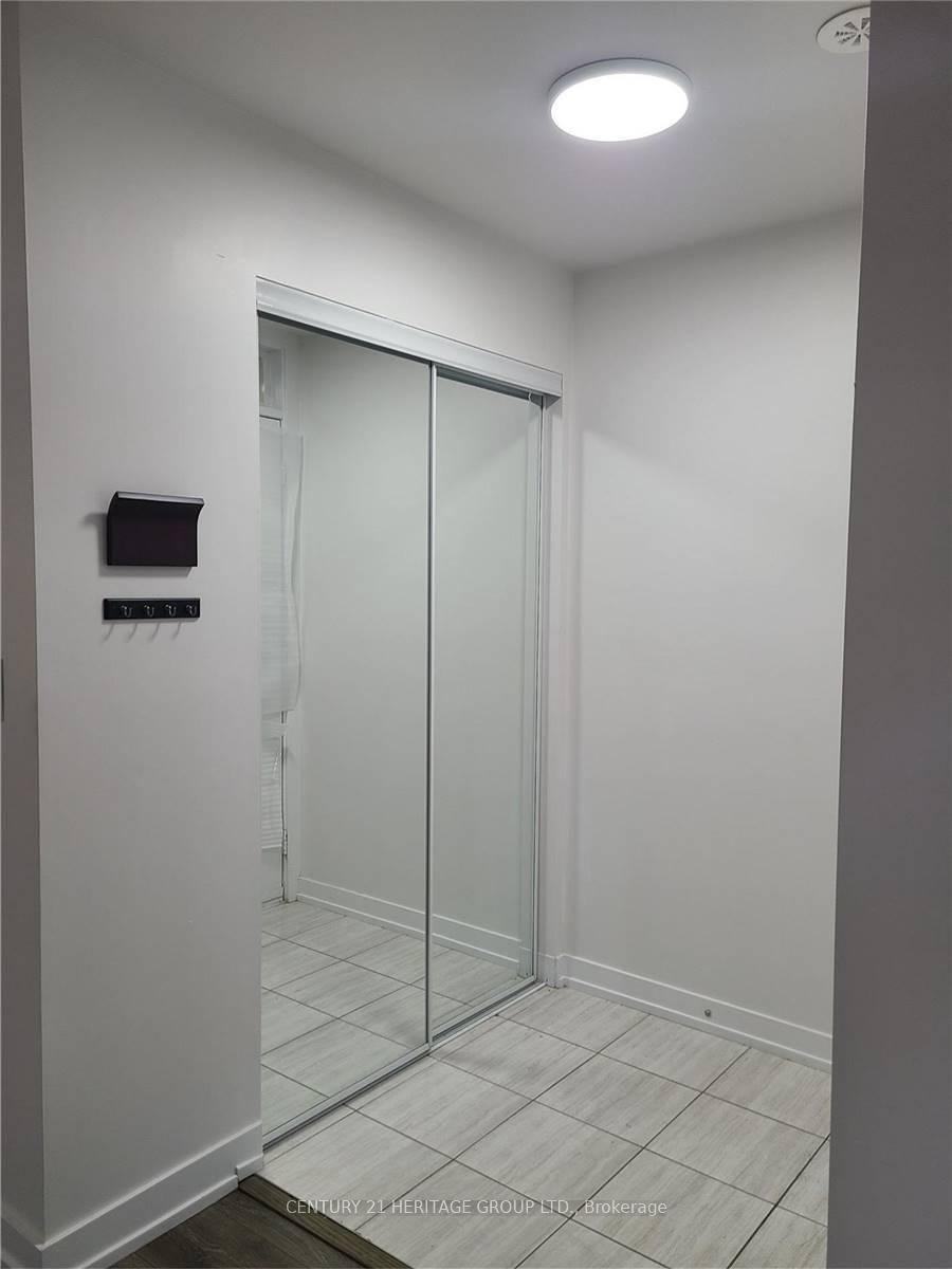 Photo 4 of Unit 309, 20 Dunsheath Way, Markham, Cornell — HOMEH