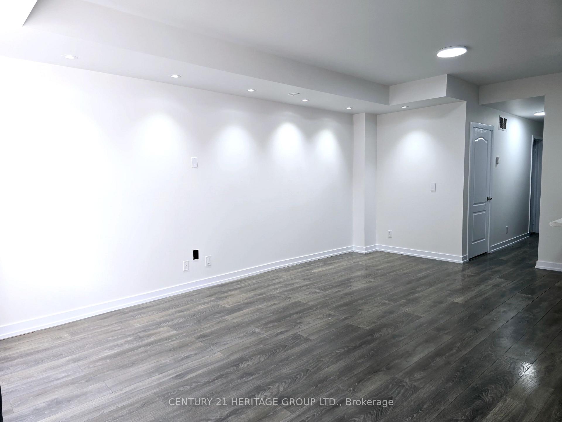 Photo 6 of Unit 309, 20 Dunsheath Way, Markham, Cornell — HOMEH