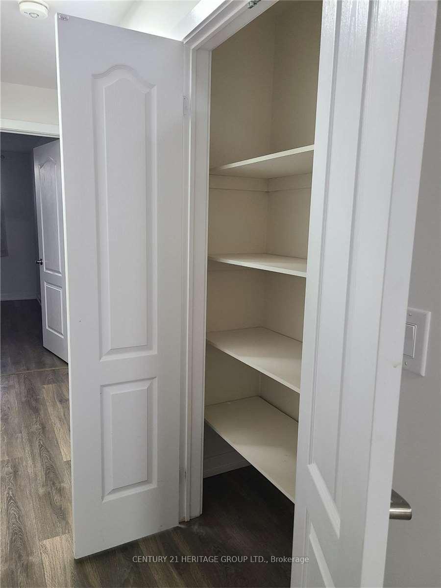 Photo 7 of Unit 309, 20 Dunsheath Way, Markham, Cornell — HOMEH