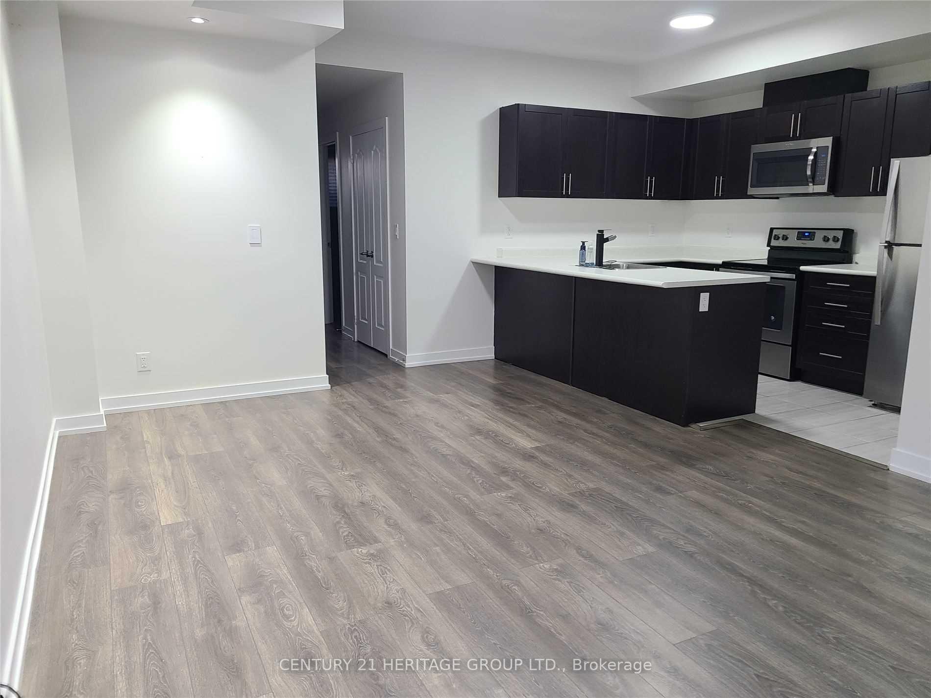 Photo 10 of Unit 309, 20 Dunsheath Way, Markham, Cornell — HOMEH