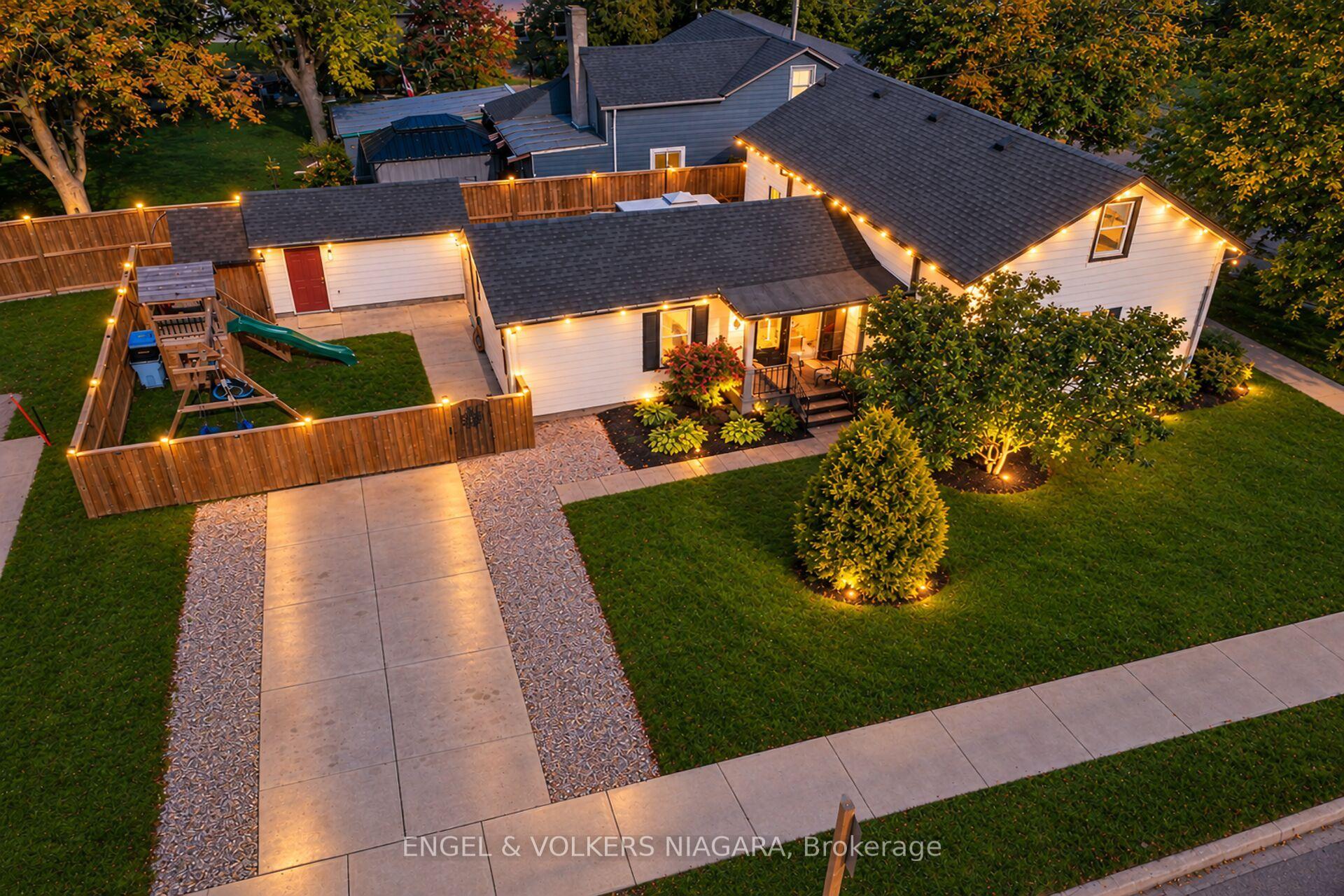 Photo 1 of 13 Frederick Avenue, Bluewater, Zurich — HOMEH