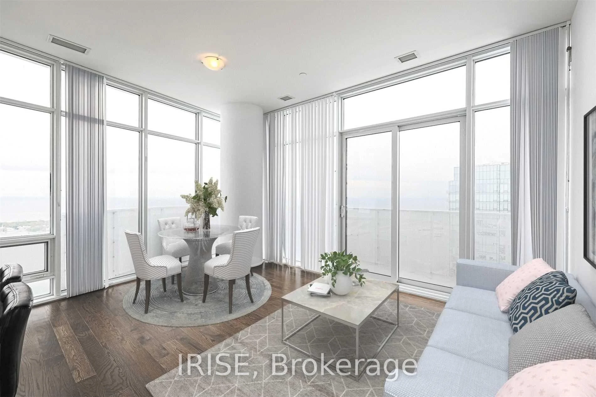 Photo 8 of Unit 6910, 100 Harbour Street, Toronto, Waterfront Communities — HOMEH