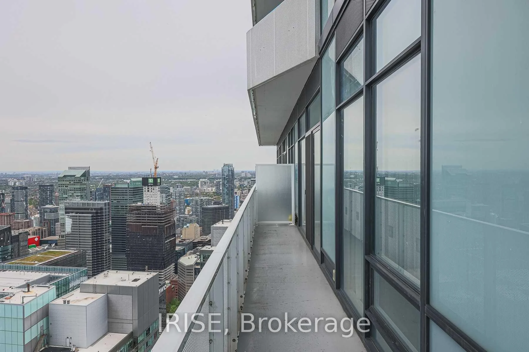 Photo 15 of Unit 6910, 100 Harbour Street, Toronto, Waterfront Communities — HOMEH