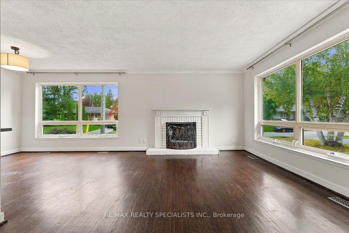 Photo 11 of 1199 Whittington Road, Mississauga, Clarkson — HOMEH