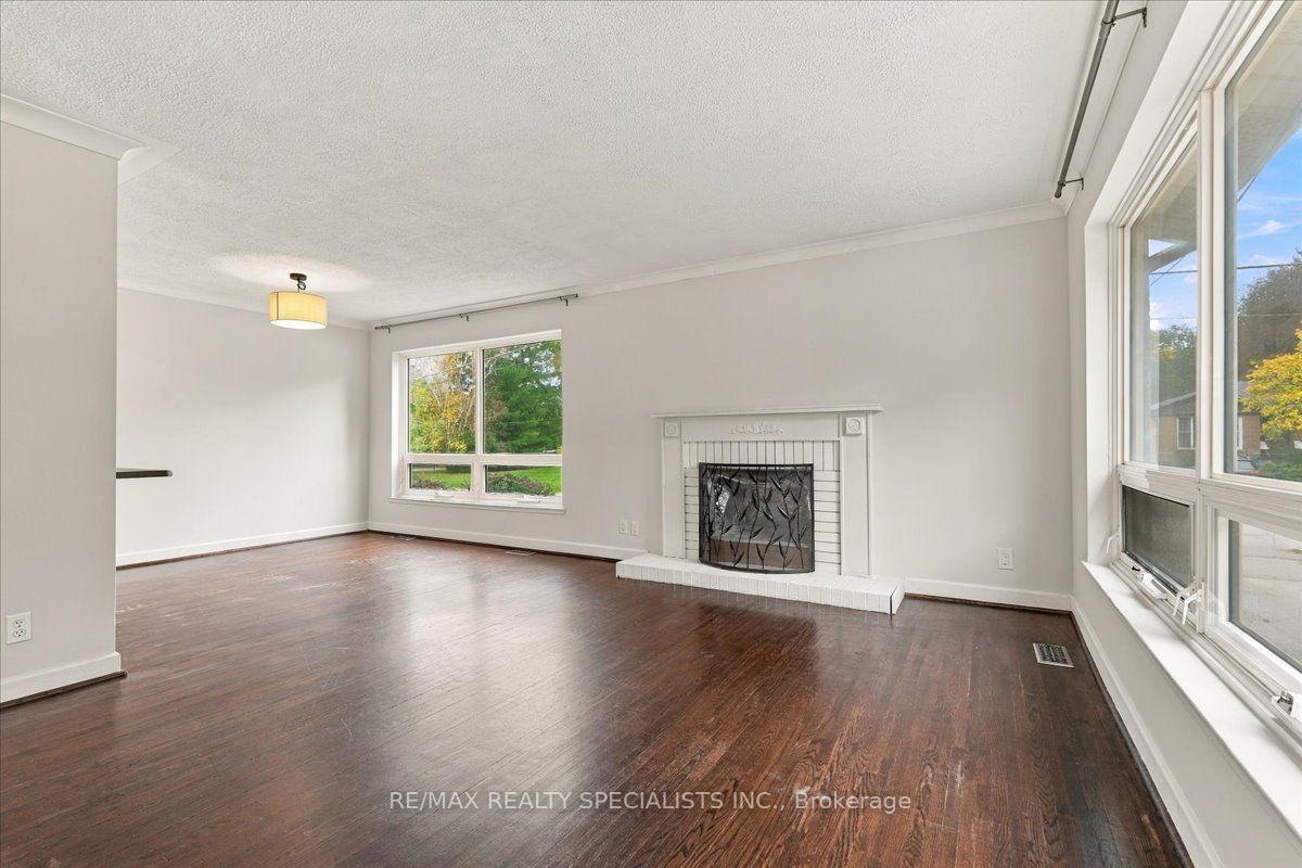Photo 15 of 1199 Whittington Road, Mississauga, Clarkson — HOMEH