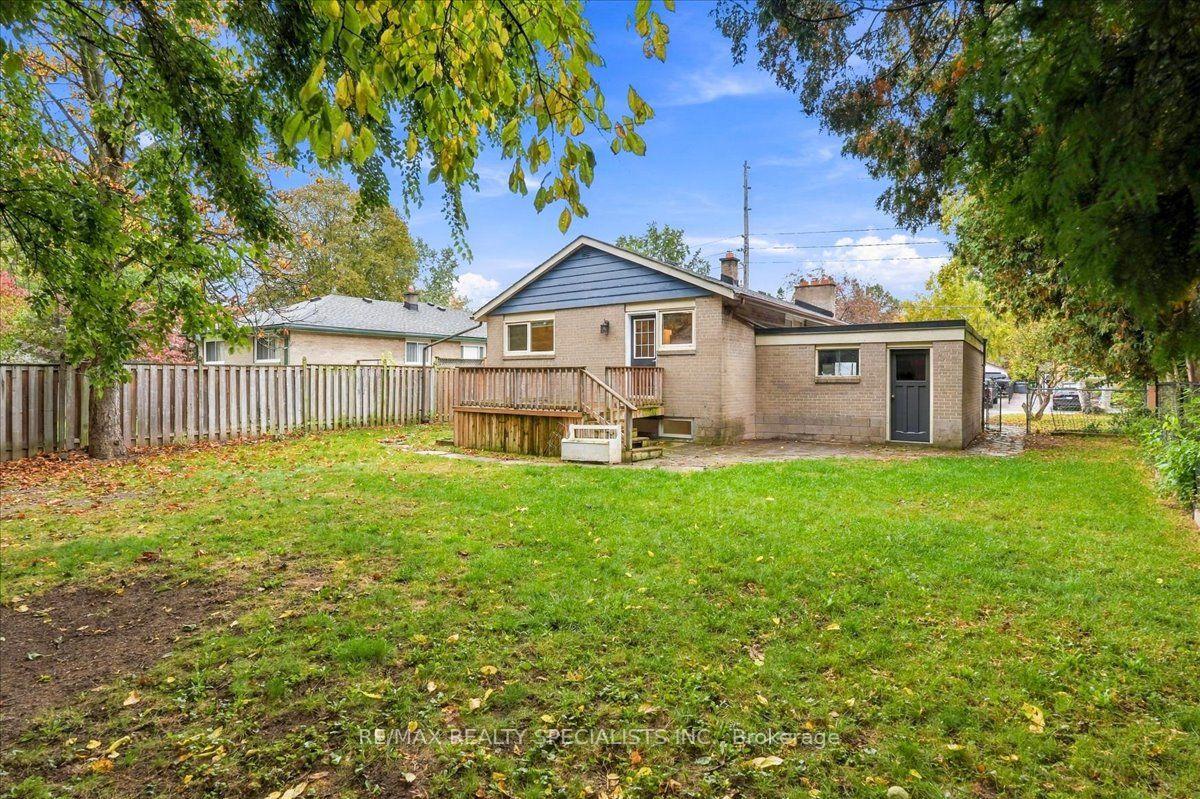 Photo 39 of 1199 Whittington Road, Mississauga, Clarkson — HOMEH
