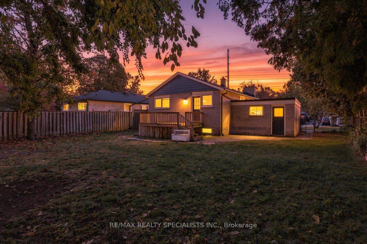 Photo 40 of 1199 Whittington Road, Mississauga, Clarkson — HOMEH