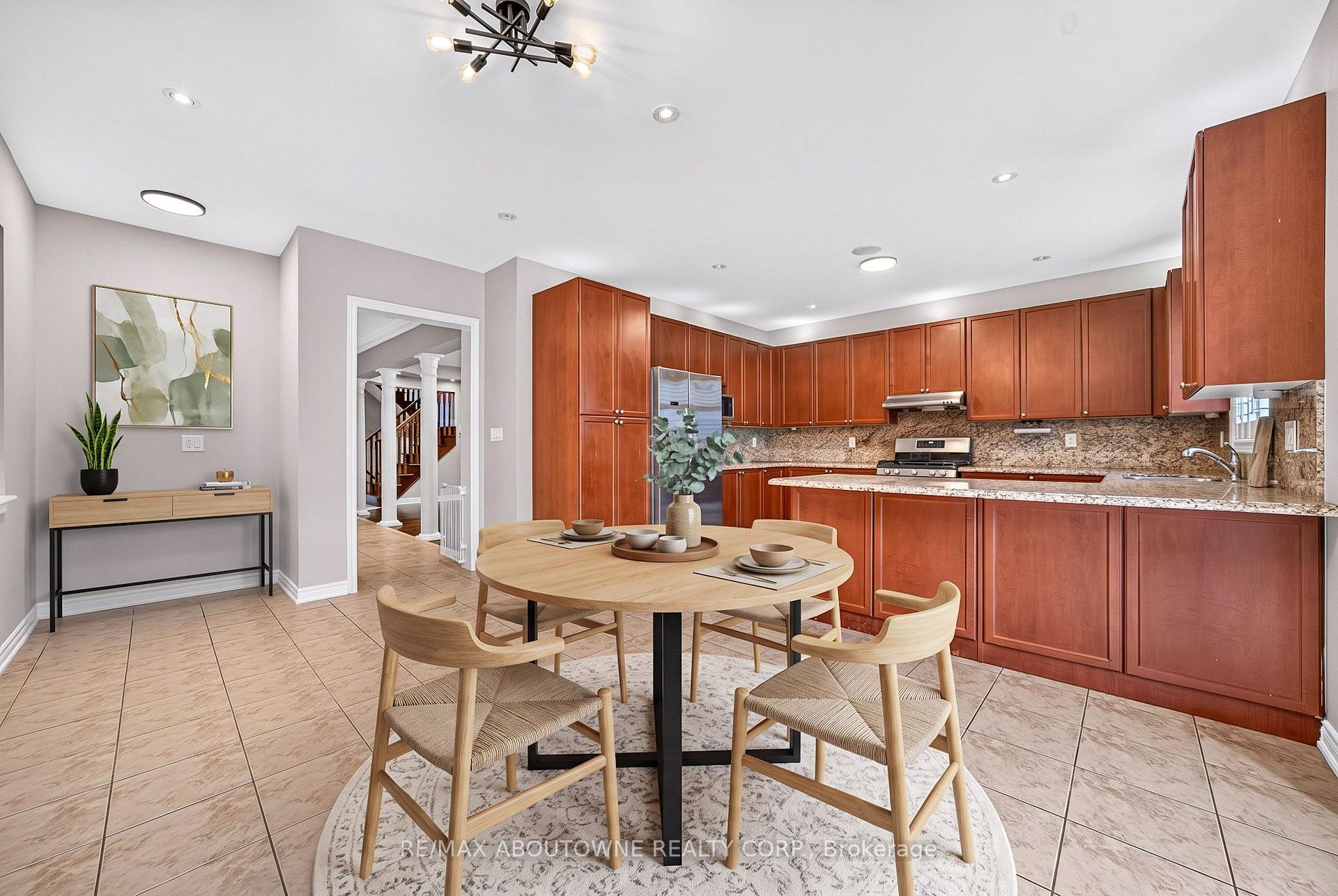 Photo 9 of 2232 Millstone Drive, Oakville, Westmount — HOMEH