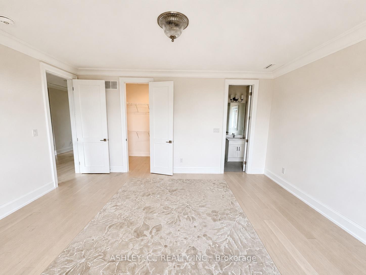 Photo 11 of 2588 Sharon Crescent, Mississauga, Erindale — HOMEH