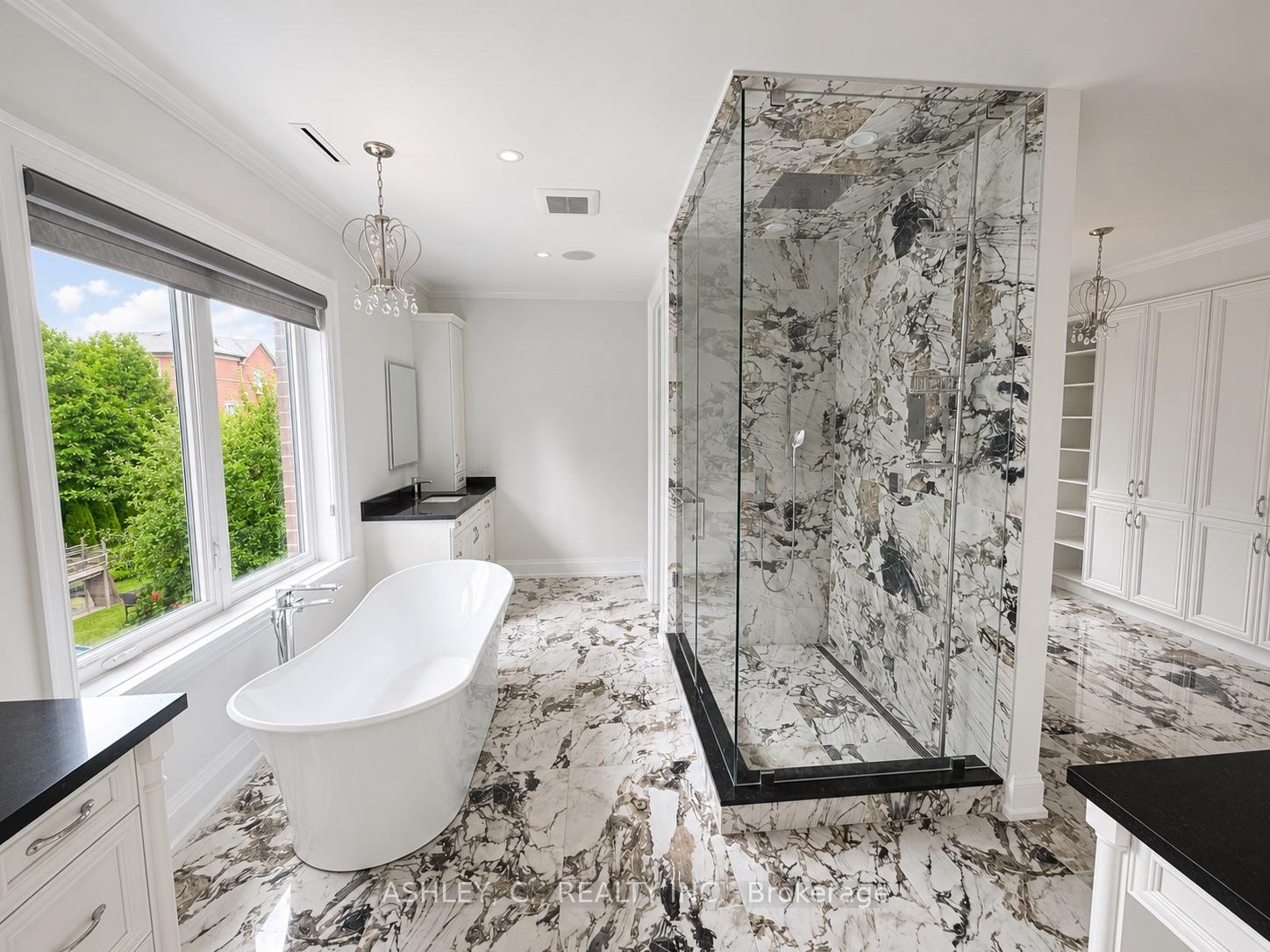 Photo 17 of 2588 Sharon Crescent, Mississauga, Erindale — HOMEH