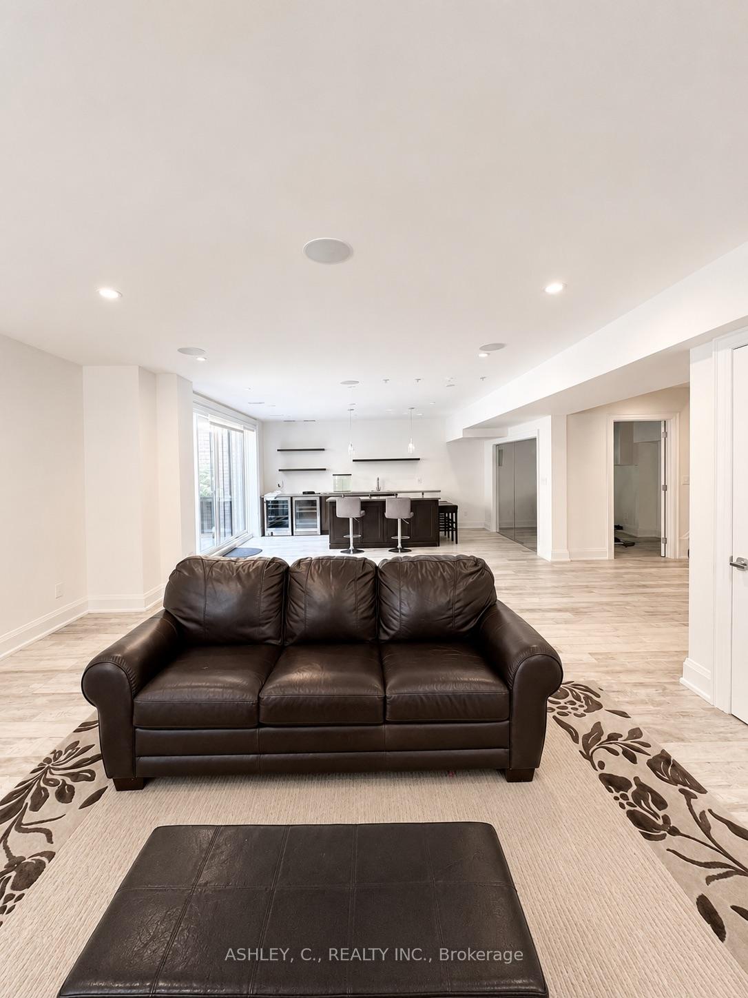 Photo 21 of 2588 Sharon Crescent, Mississauga, Erindale — HOMEH