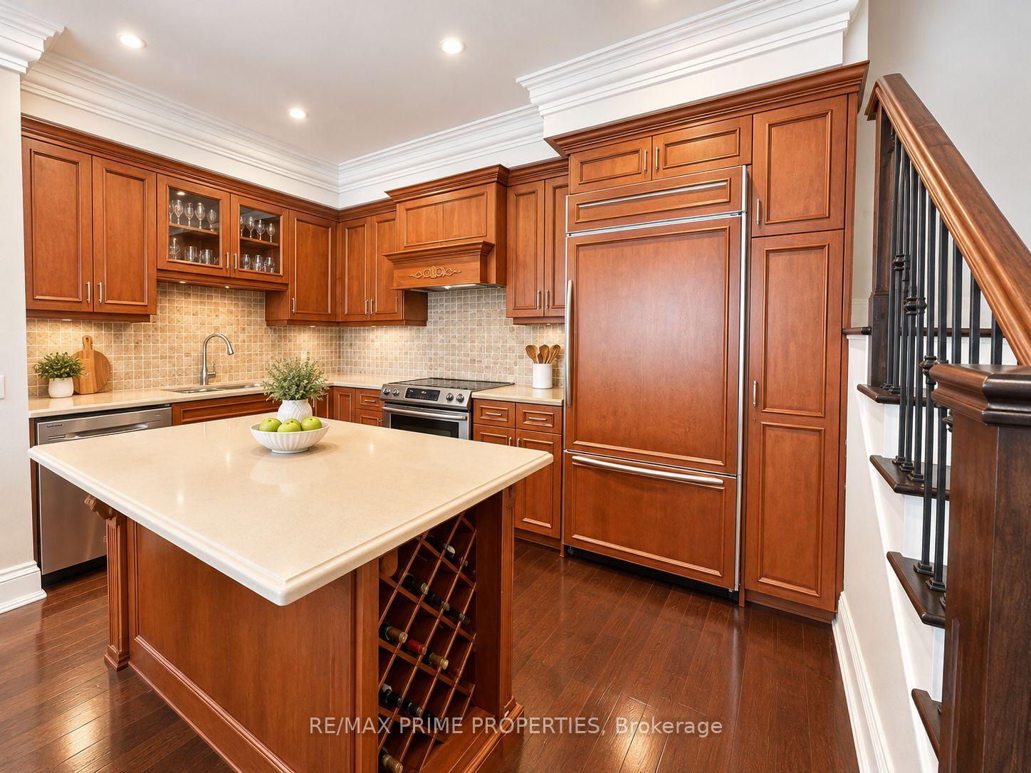 Photo 4 of 9 Greenview Avenue, North York, Newtonbrook West — HOMEH