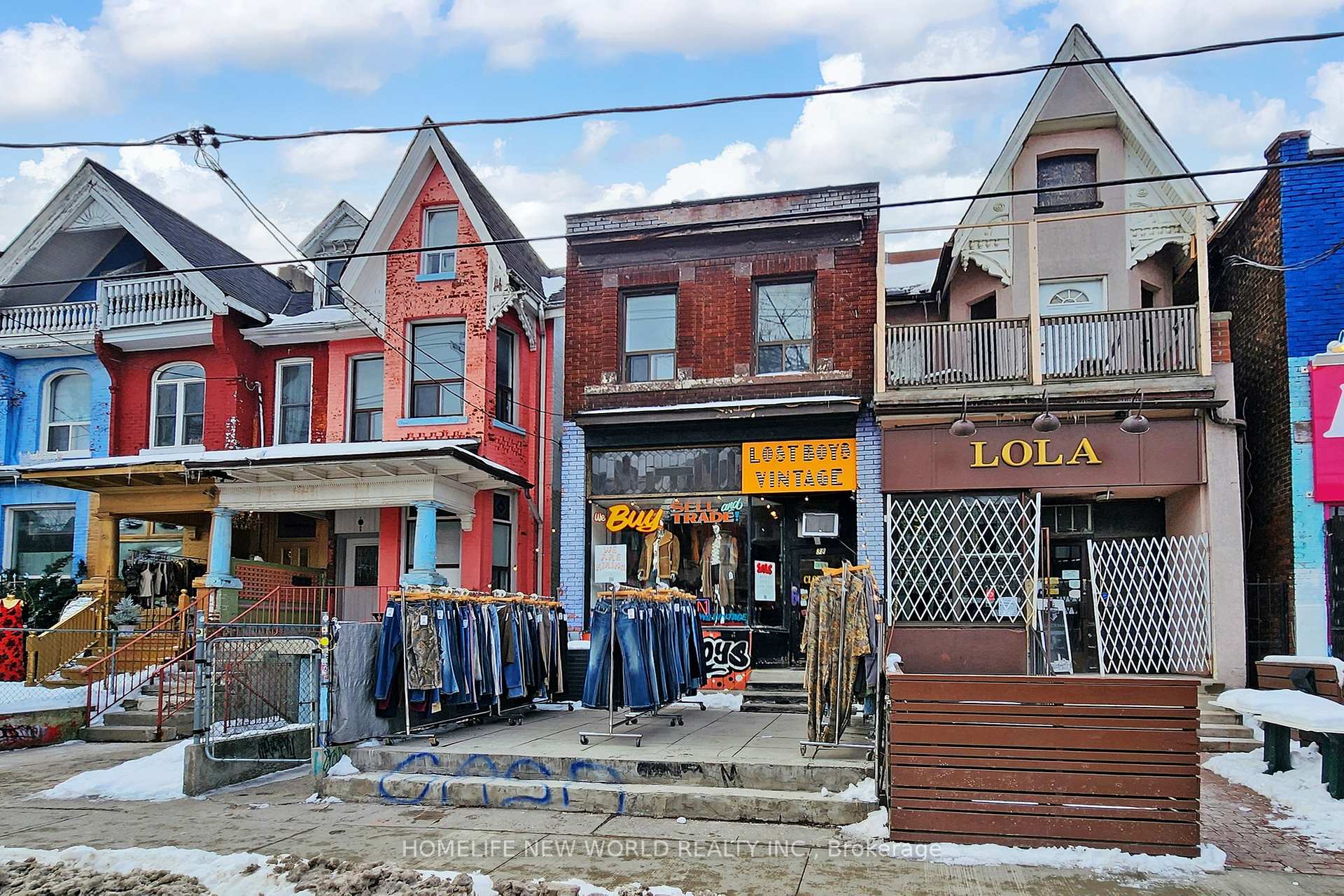 Photo 3 of 38 Kensington Avenue, Toronto, Kensington-Chinatown — HOMEH