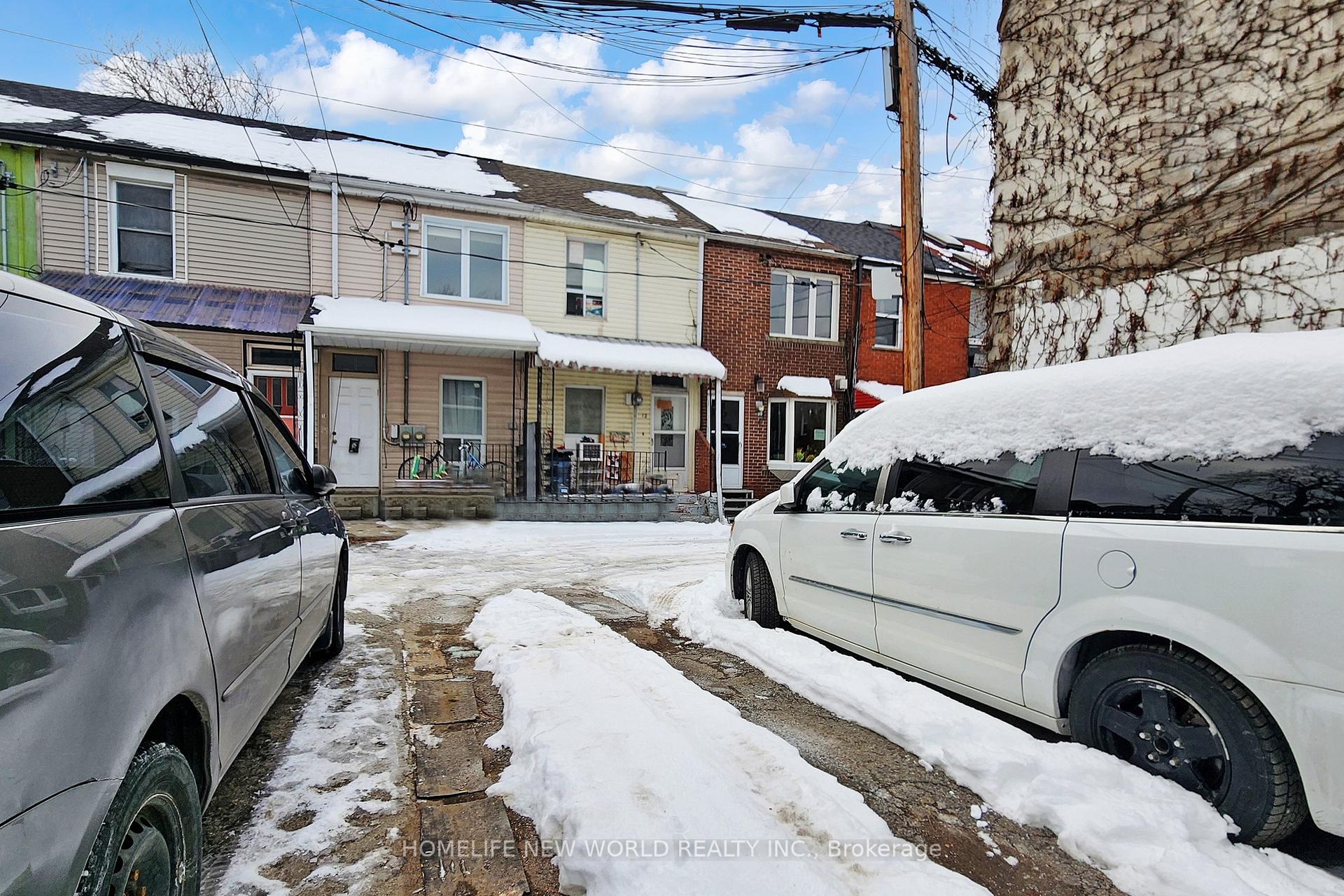 Photo 5 of 38 Kensington Avenue, Toronto, Kensington-Chinatown — HOMEH