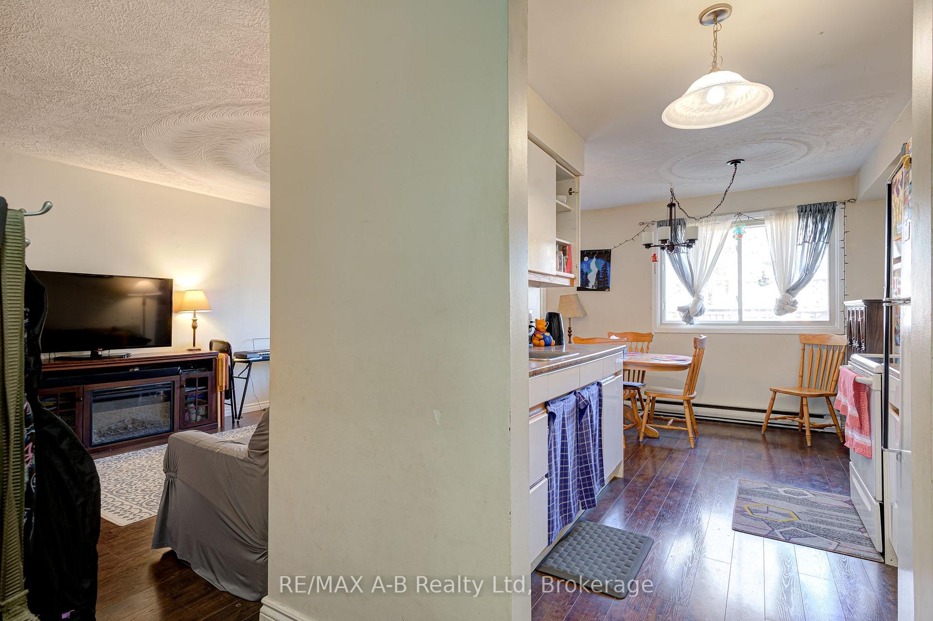 Photo 8 of Unit 7, 300 Traynor Avenue, Kitchener, Vanier - Kitchener — HOMEH