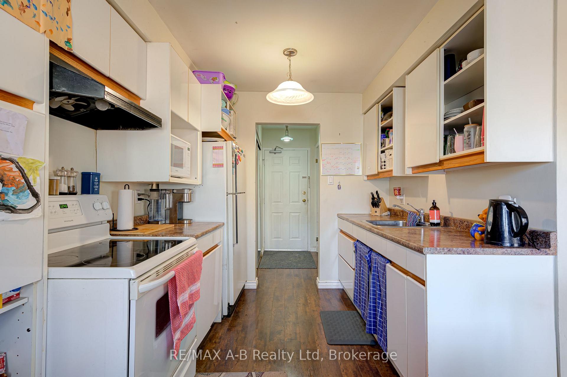 Photo 10 of Unit 7, 300 Traynor Avenue, Kitchener, Vanier - Kitchener — HOMEH