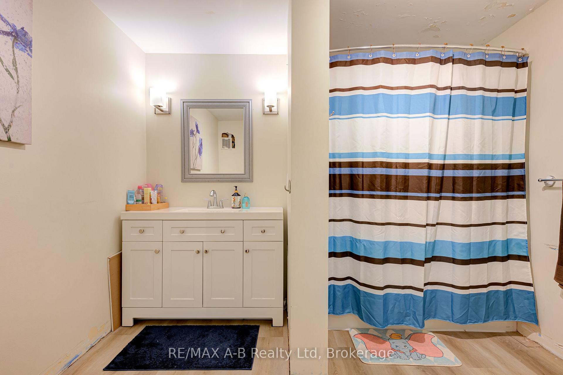 Photo 25 of Unit 7, 300 Traynor Avenue, Kitchener, Vanier - Kitchener — HOMEH