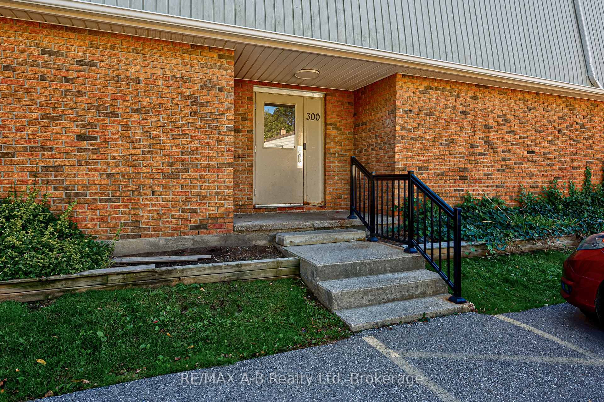 Photo 37 of Unit 7, 300 Traynor Avenue, Kitchener, Vanier - Kitchener — HOMEH
