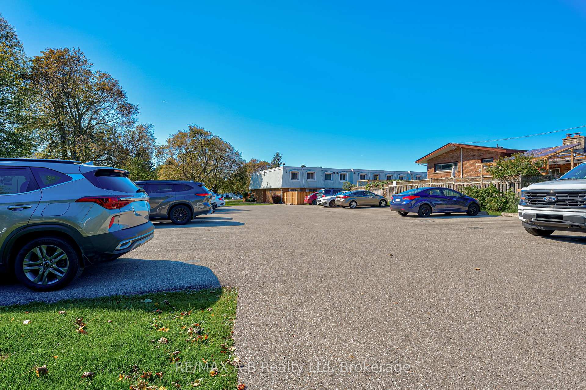Photo 41 of Unit 7, 300 Traynor Avenue, Kitchener, Vanier - Kitchener — HOMEH