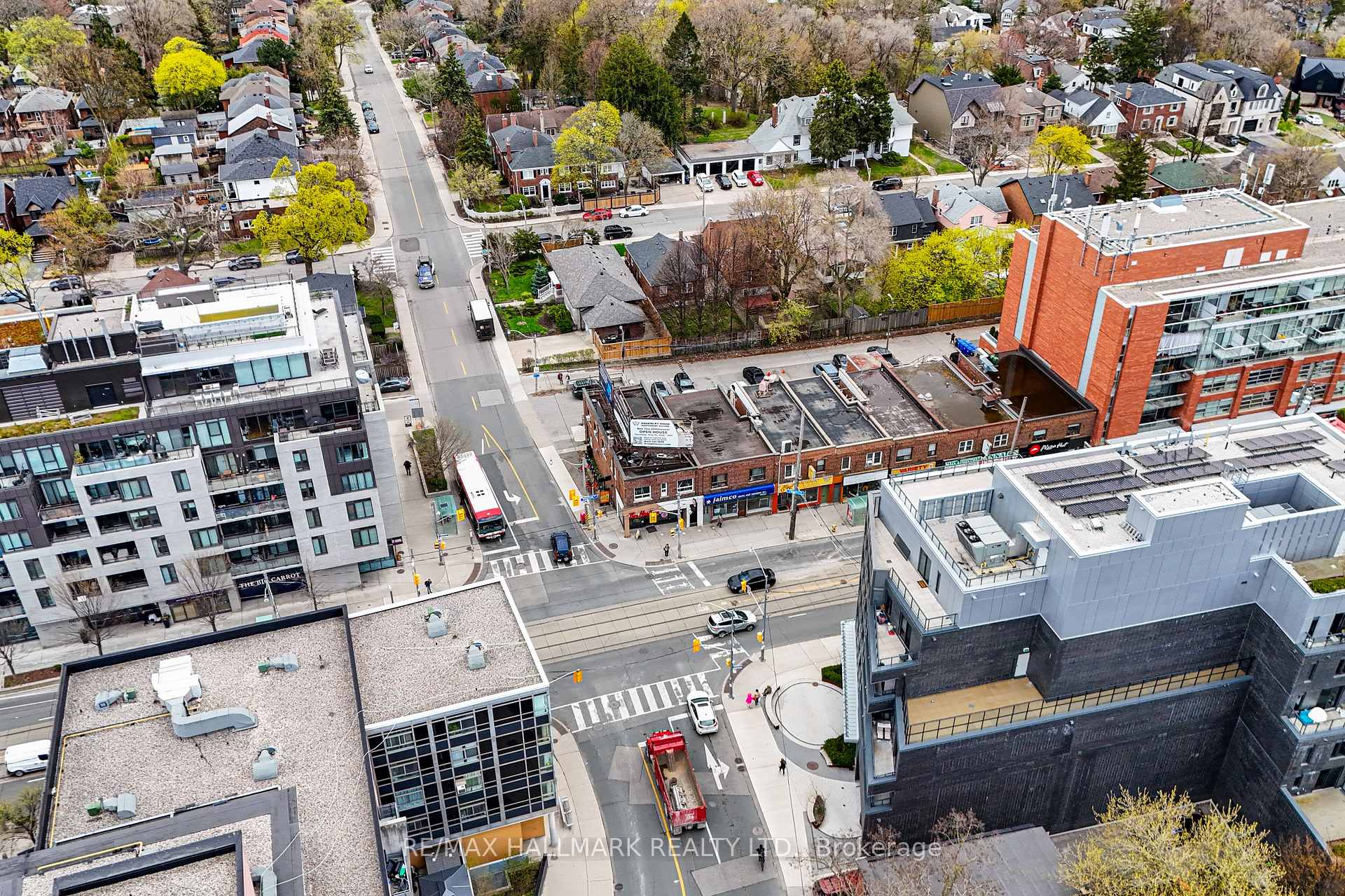 Photo 8 of 637 Kingston Road, Toronto, The Beaches — HOMEH