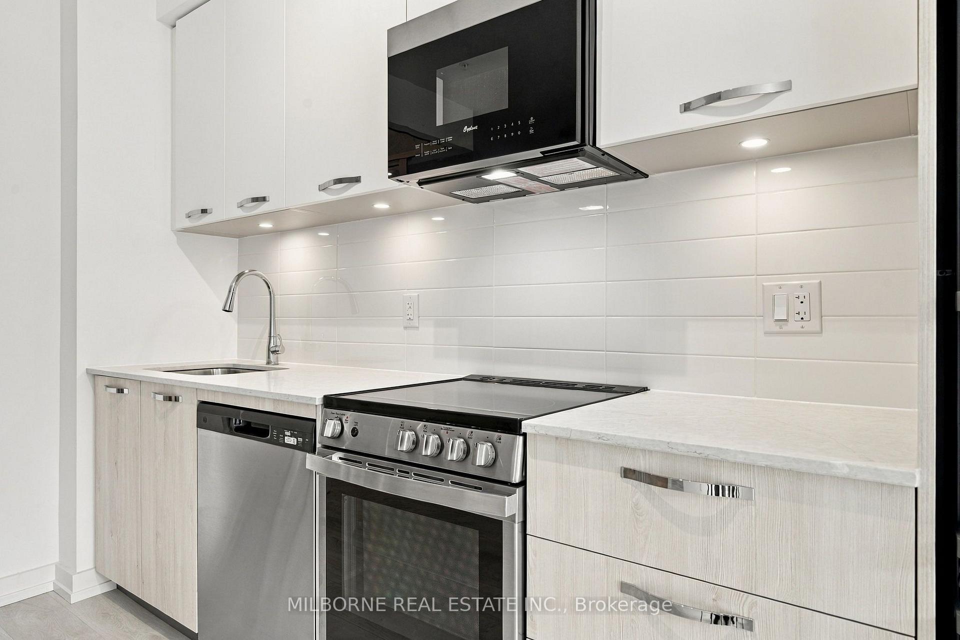 Photo 4 of Unit 203, 75 James Street S, Hamilton, Corktown — HOMEH