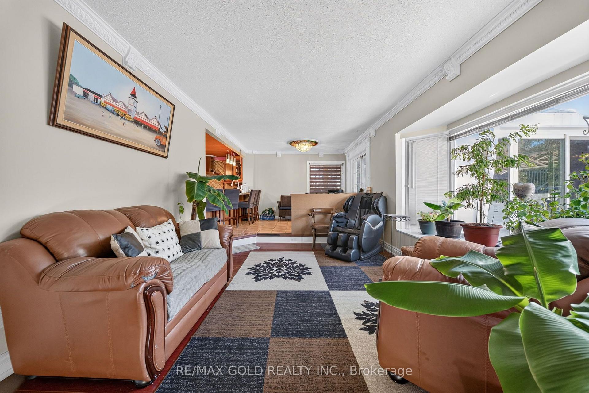 Photo 19 of 8 Easton Place, Brampton, Southgate — HOMEH