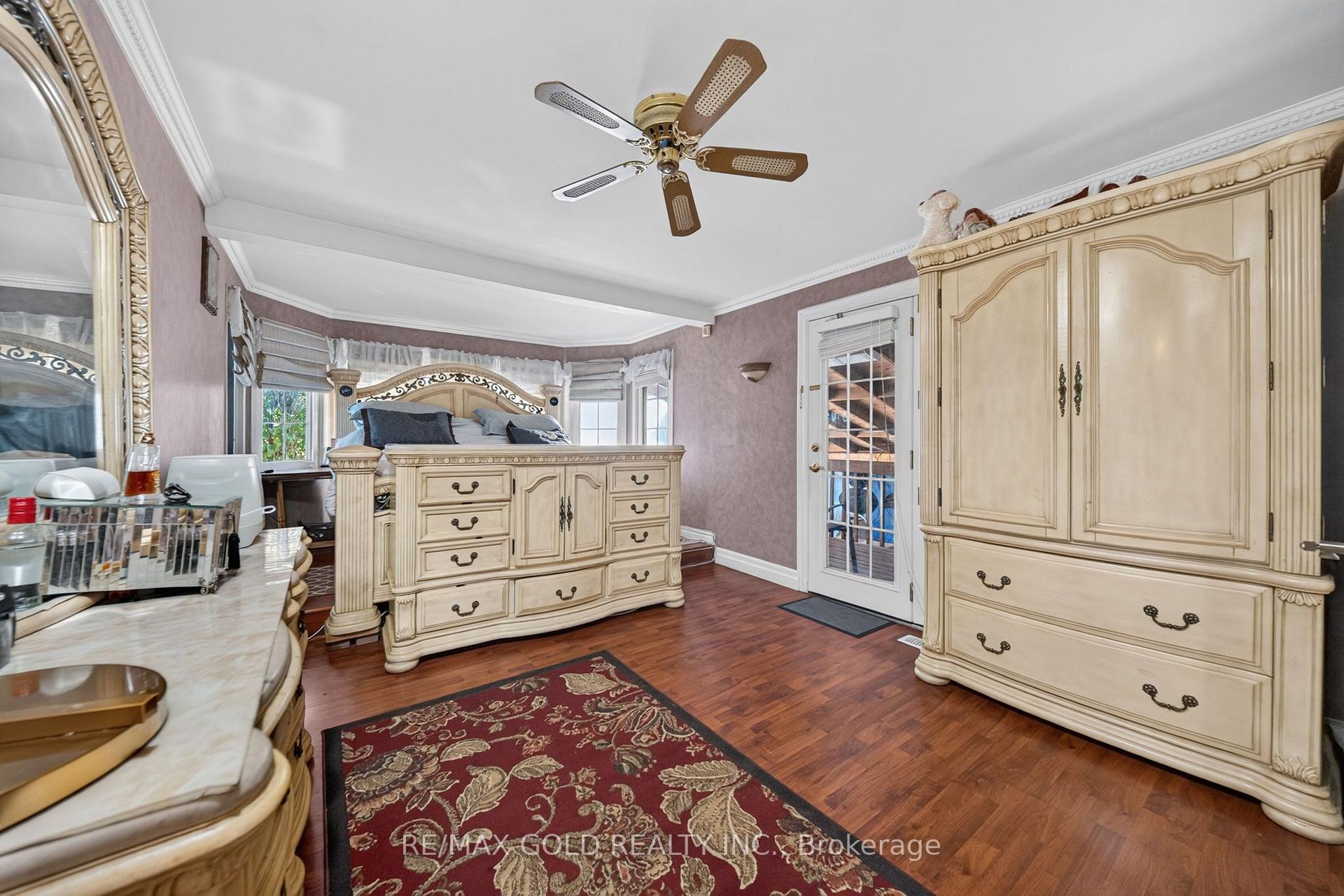 Photo 24 of 8 Easton Place, Brampton, Southgate — HOMEH