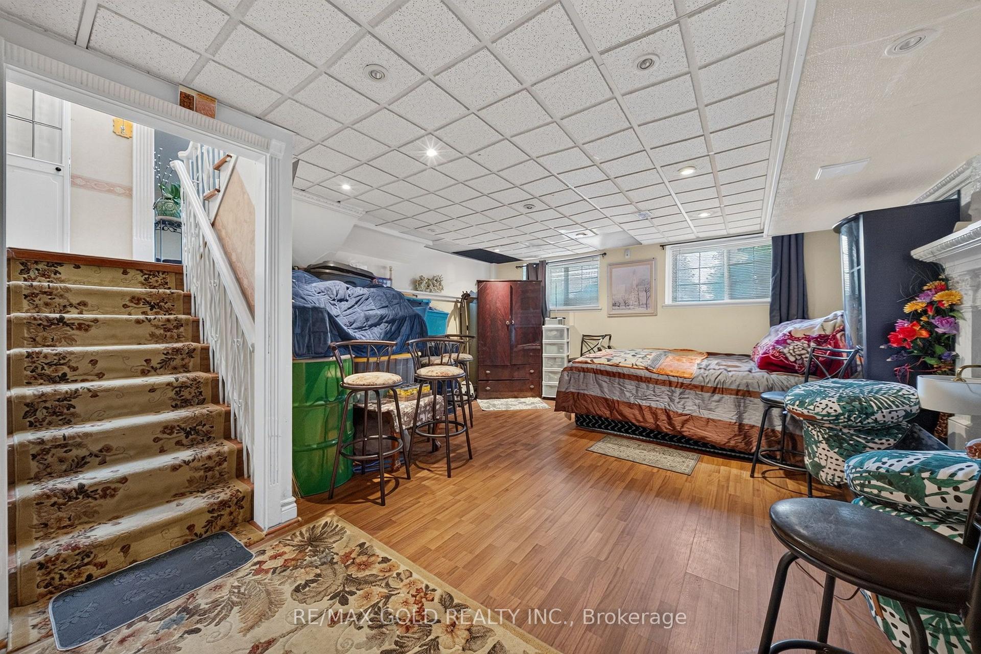 Photo 33 of 8 Easton Place, Brampton, Southgate — HOMEH