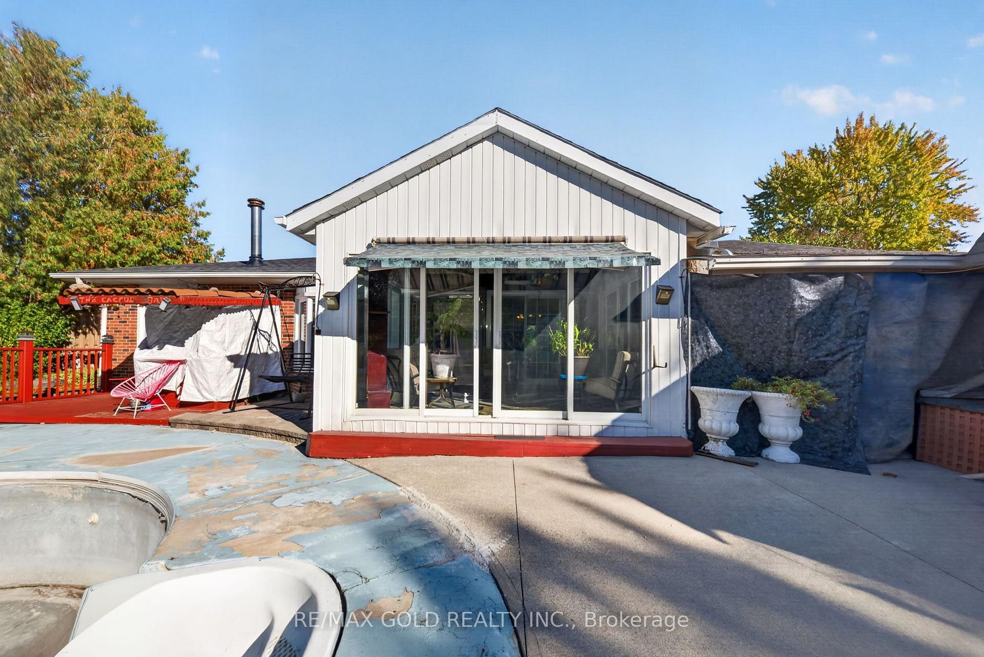 Photo 39 of 8 Easton Place, Brampton, Southgate — HOMEH