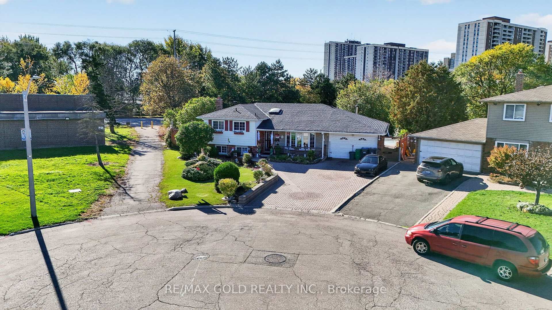 Photo 54 of 8 Easton Place, Brampton, Southgate — HOMEH