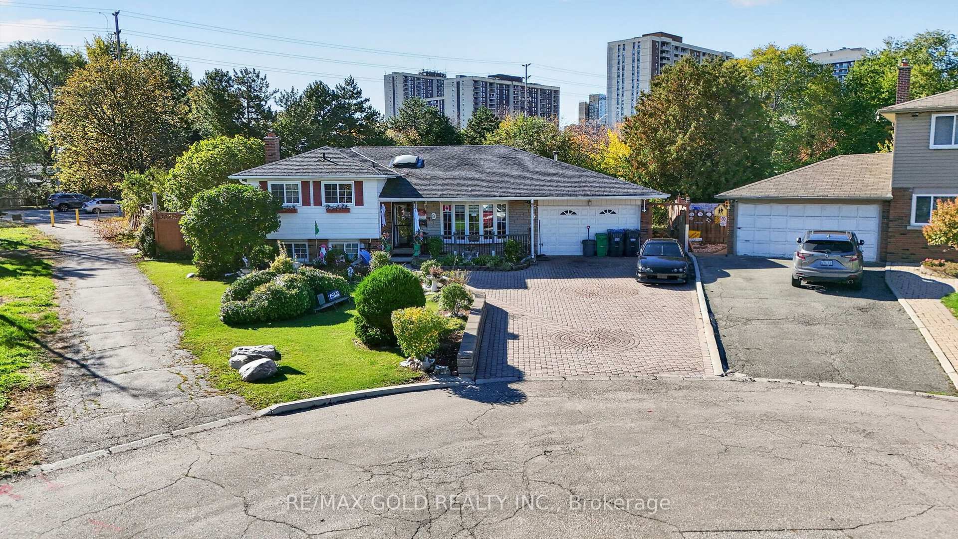 Photo 55 of 8 Easton Place, Brampton, Southgate — HOMEH