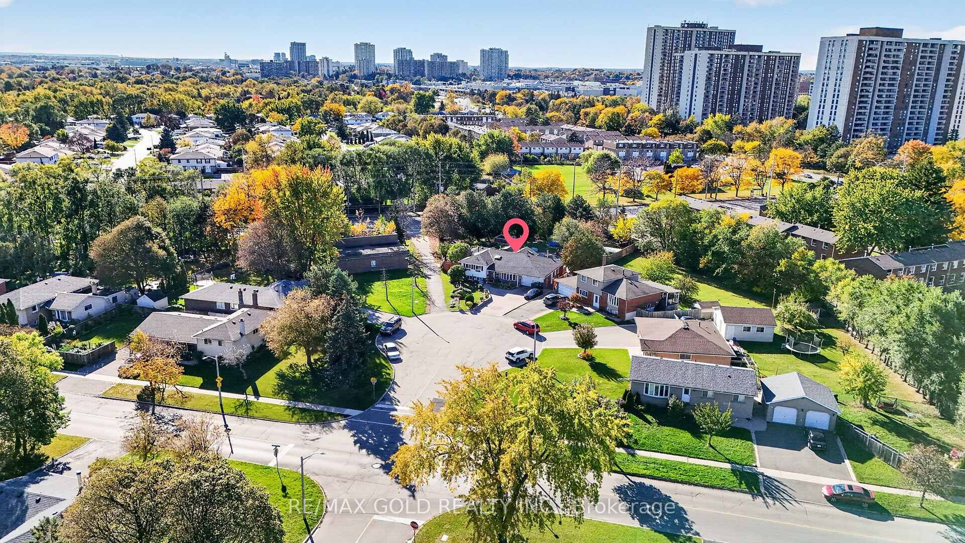 Photo 51 of 8 Easton Place, Brampton, Southgate — HOMEH