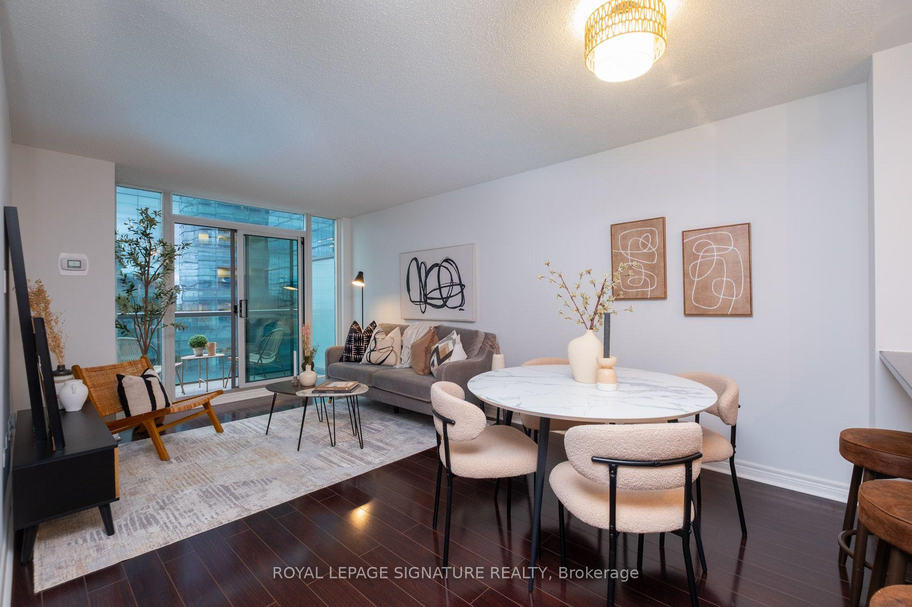 Photo 10 of Unit PH03, 30 Grand Trunk Crescent, Toronto, Waterfront Communities — HOMEH