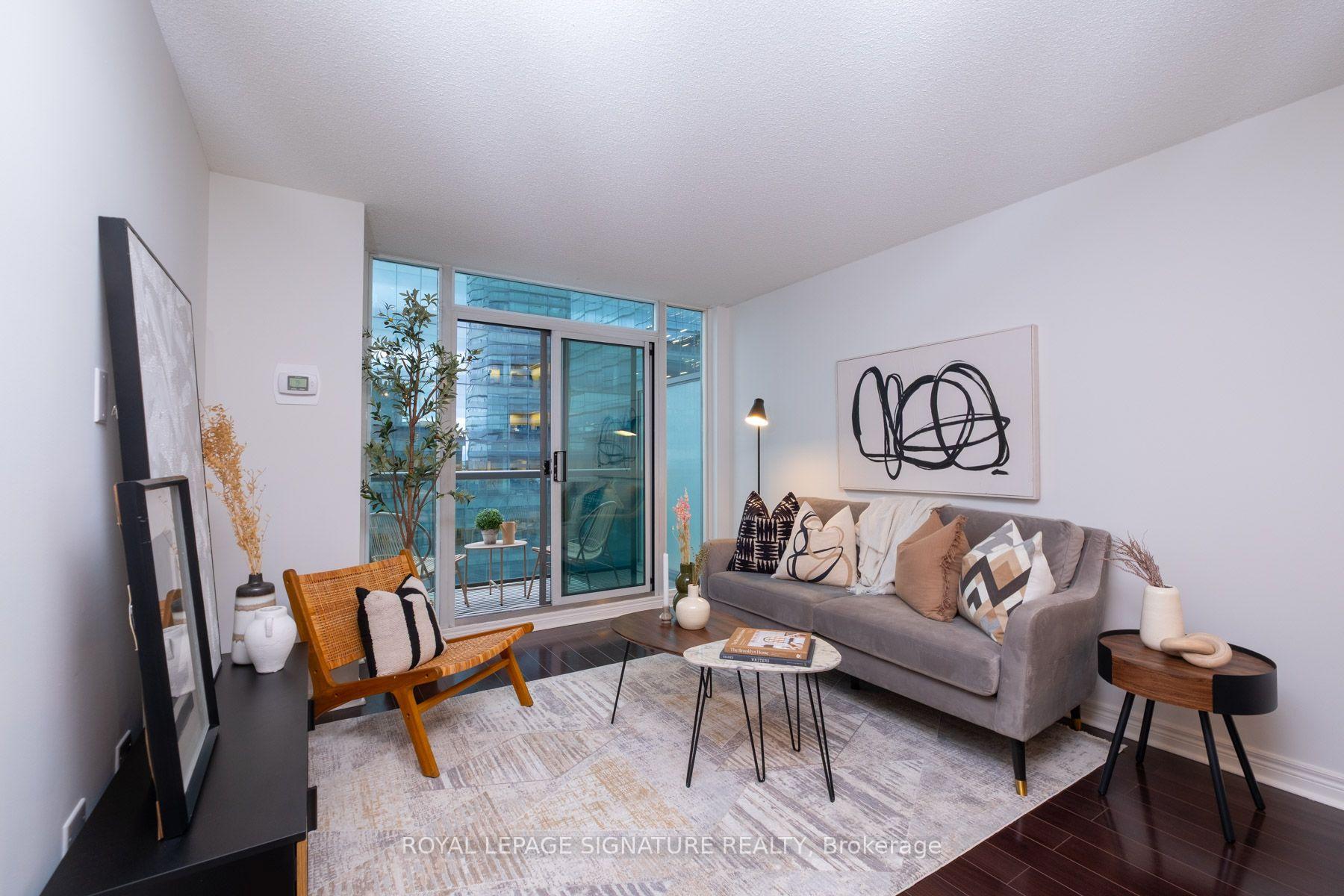 Photo 12 of Unit PH03, 30 Grand Trunk Crescent, Toronto, Waterfront Communities — HOMEH