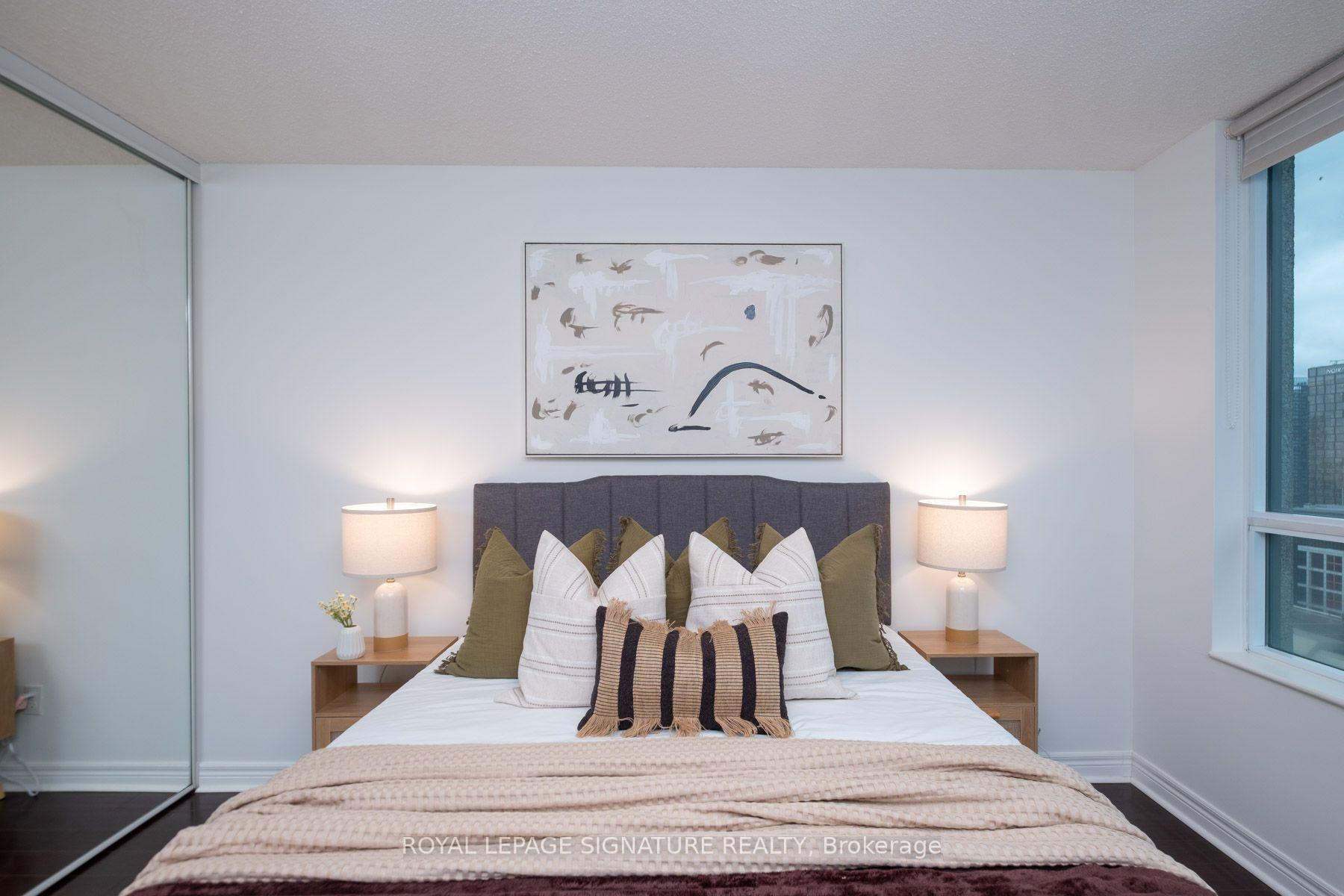 Photo 19 of Unit PH03, 30 Grand Trunk Crescent, Toronto, Waterfront Communities — HOMEH