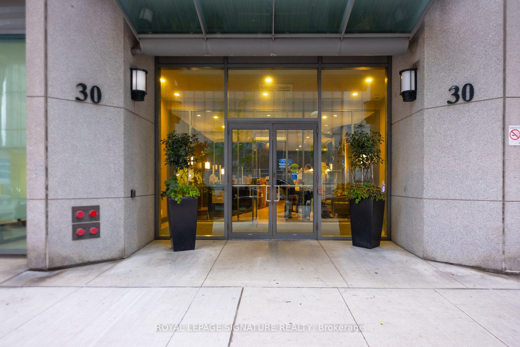 Photo 29 of Unit PH03, 30 Grand Trunk Crescent, Toronto, Waterfront Communities — HOMEH