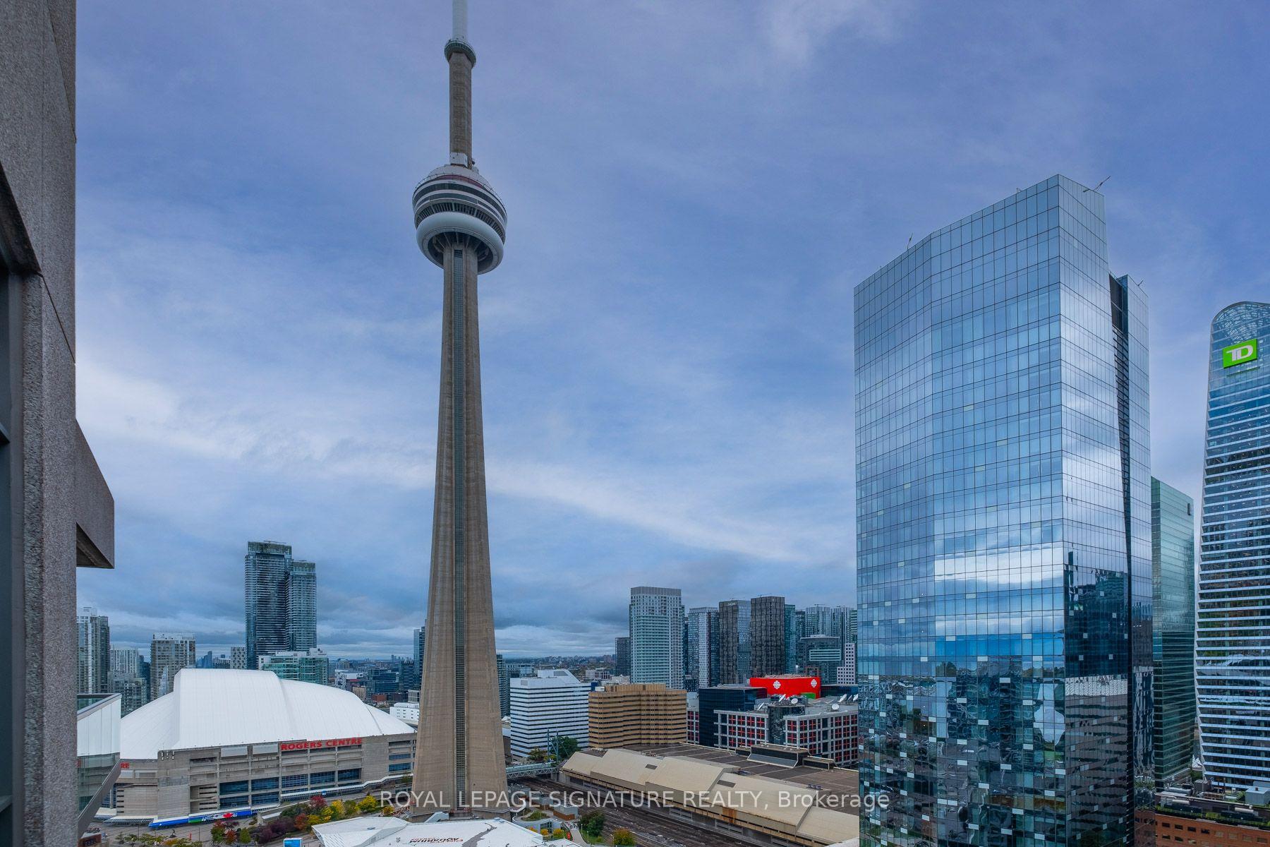 Photo 30 of Unit PH03, 30 Grand Trunk Crescent, Toronto, Waterfront Communities — HOMEH