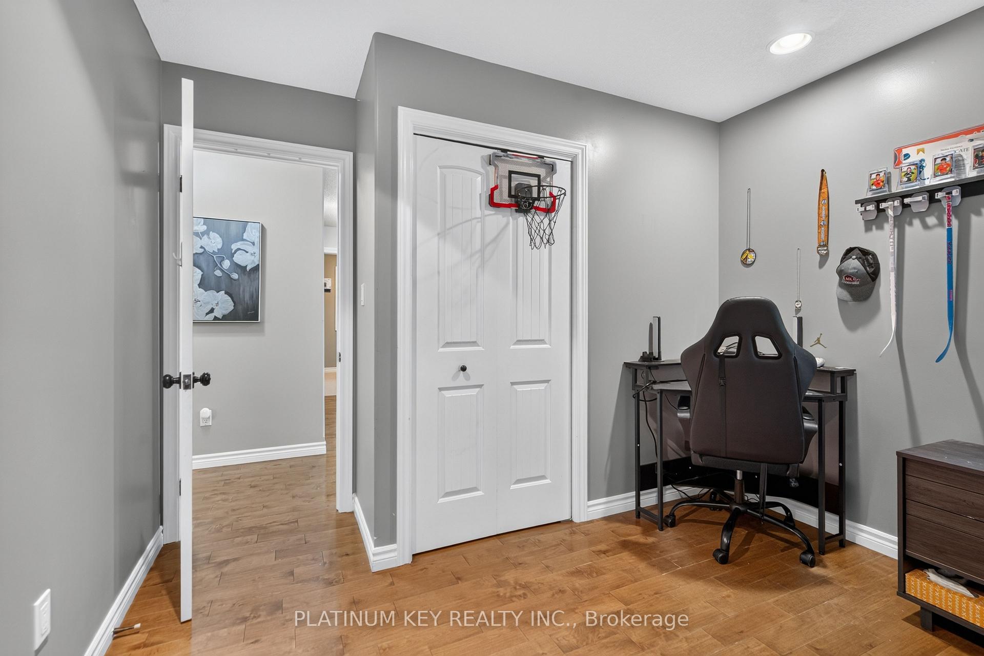Photo 20 of 277 Thorne Drive, Strathroy-Caradoc, NE — HOMEH