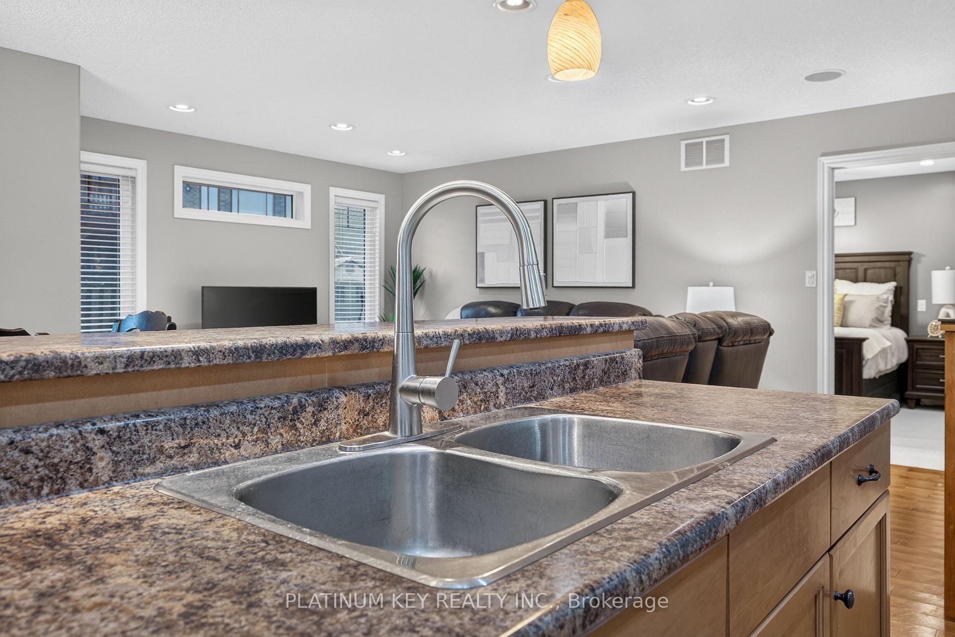 Photo 14 of 277 Thorne Drive, Strathroy-Caradoc, NE — HOMEH