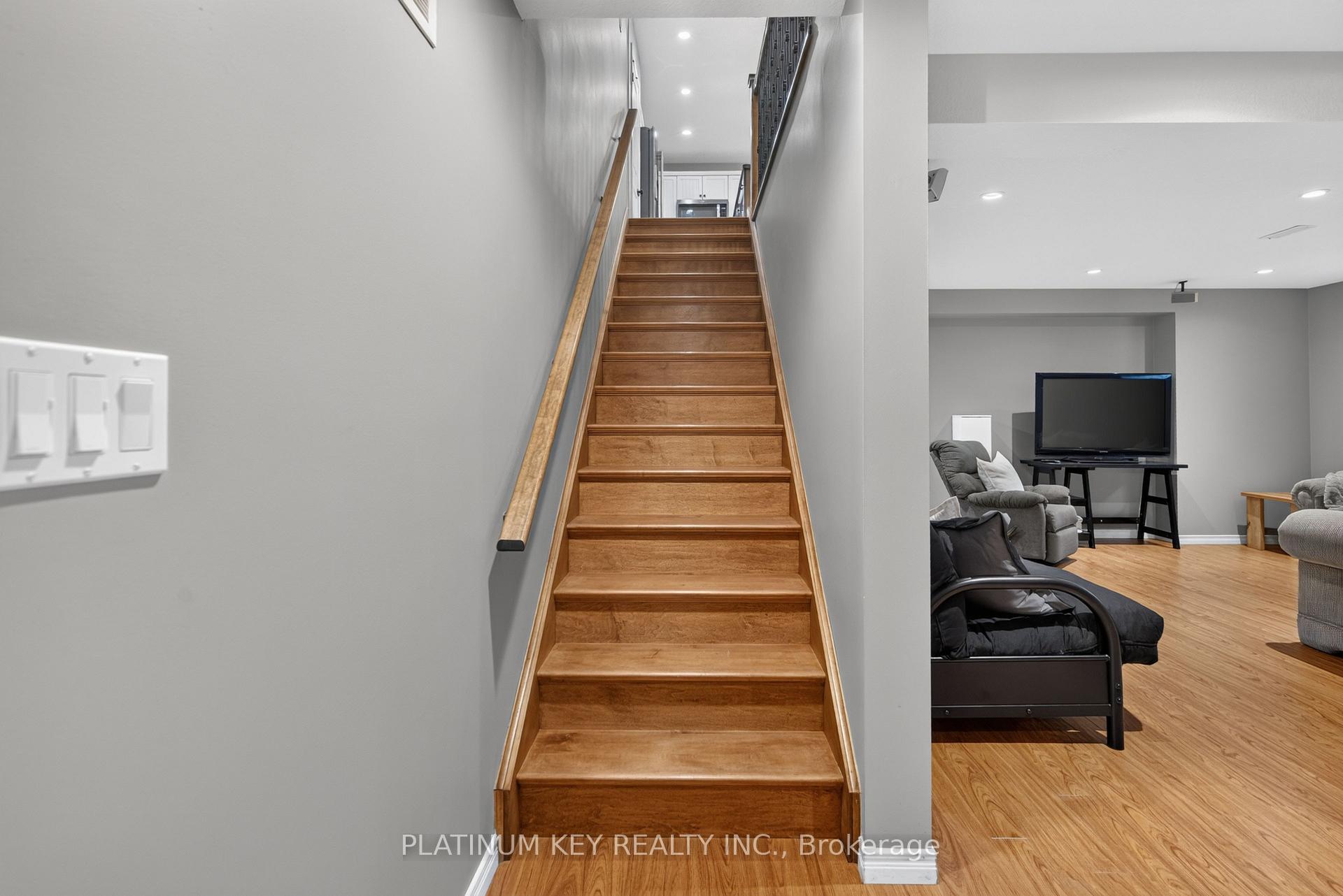 Photo 28 of 277 Thorne Drive, Strathroy-Caradoc, NE — HOMEH